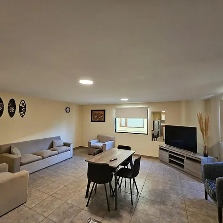 Terminal Suites El Calafate Exterior photo